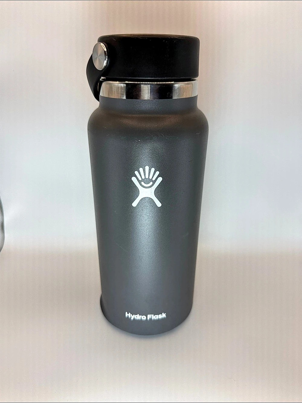 Hydro Flask 32 oz Wide Mouth with Flex Straw Cap Flex Straw Cap Gray Bottle